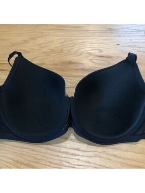DORINA underwire bra 38F black molded cups lace embellishments. Size 38F